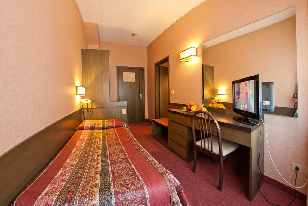 Hotel קלס מראה חיצוני תמונה
