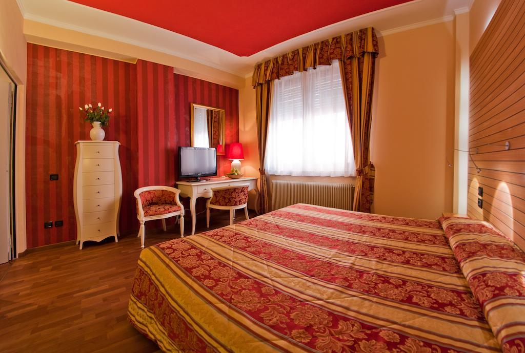 Hotel קלס מראה חיצוני תמונה